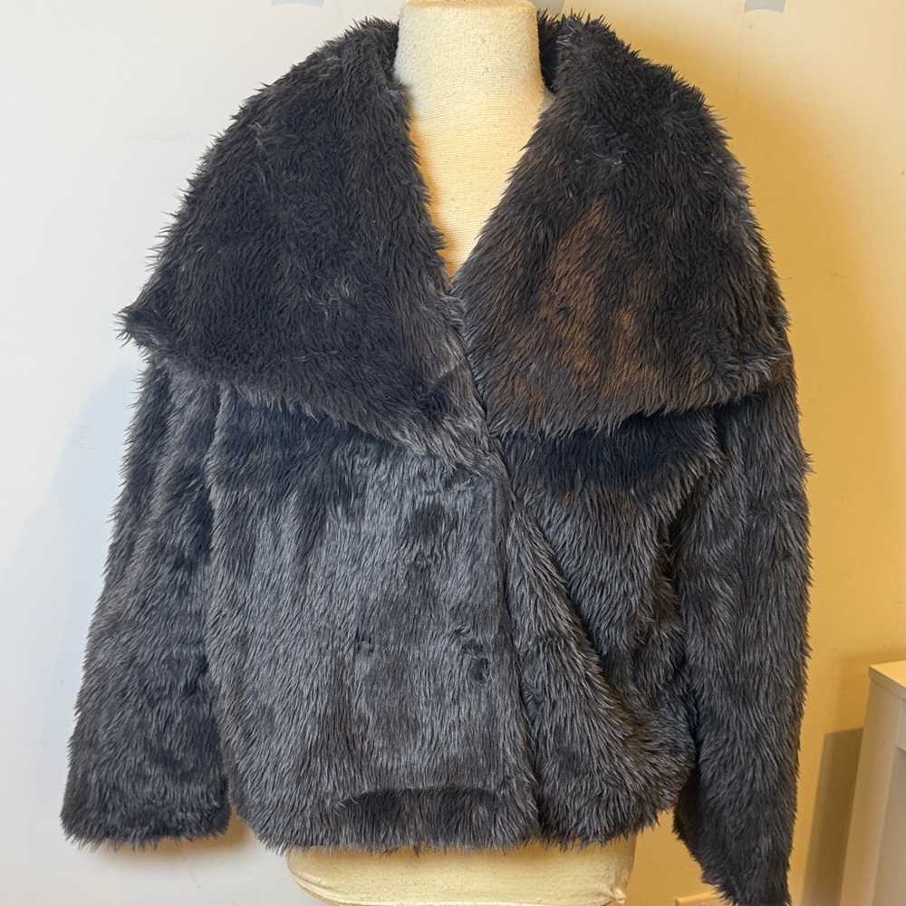 One and Only Faux Fur Coat NWT, Black/Dark Grey. Size Large